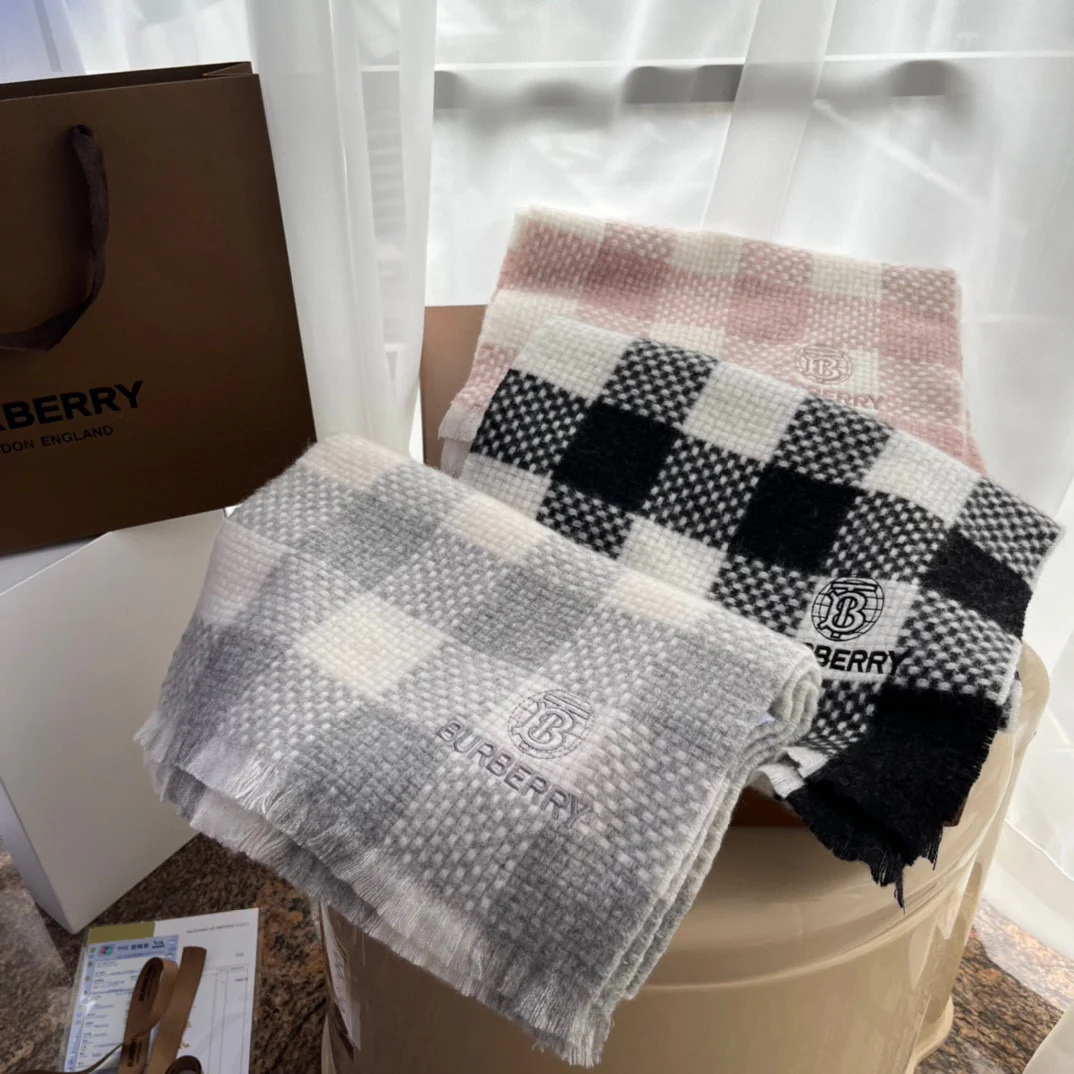 Шарф Burberry из усадочной шерсти в клетку - 32 см - 190 см - 125 г - 100% шерсть - серый