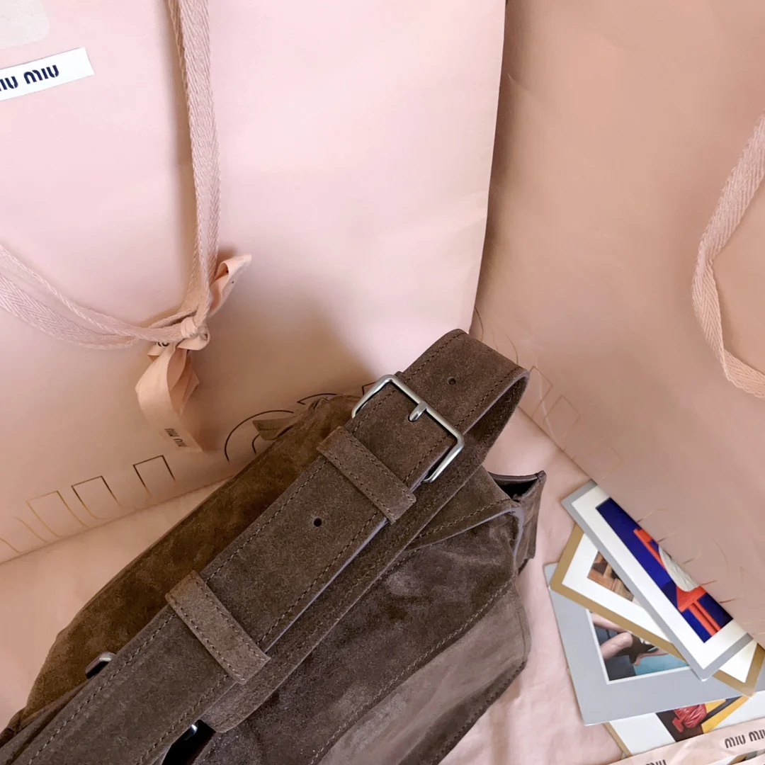 Квадратная замшевая сумка-мессенджер Miu Miu-5ba175