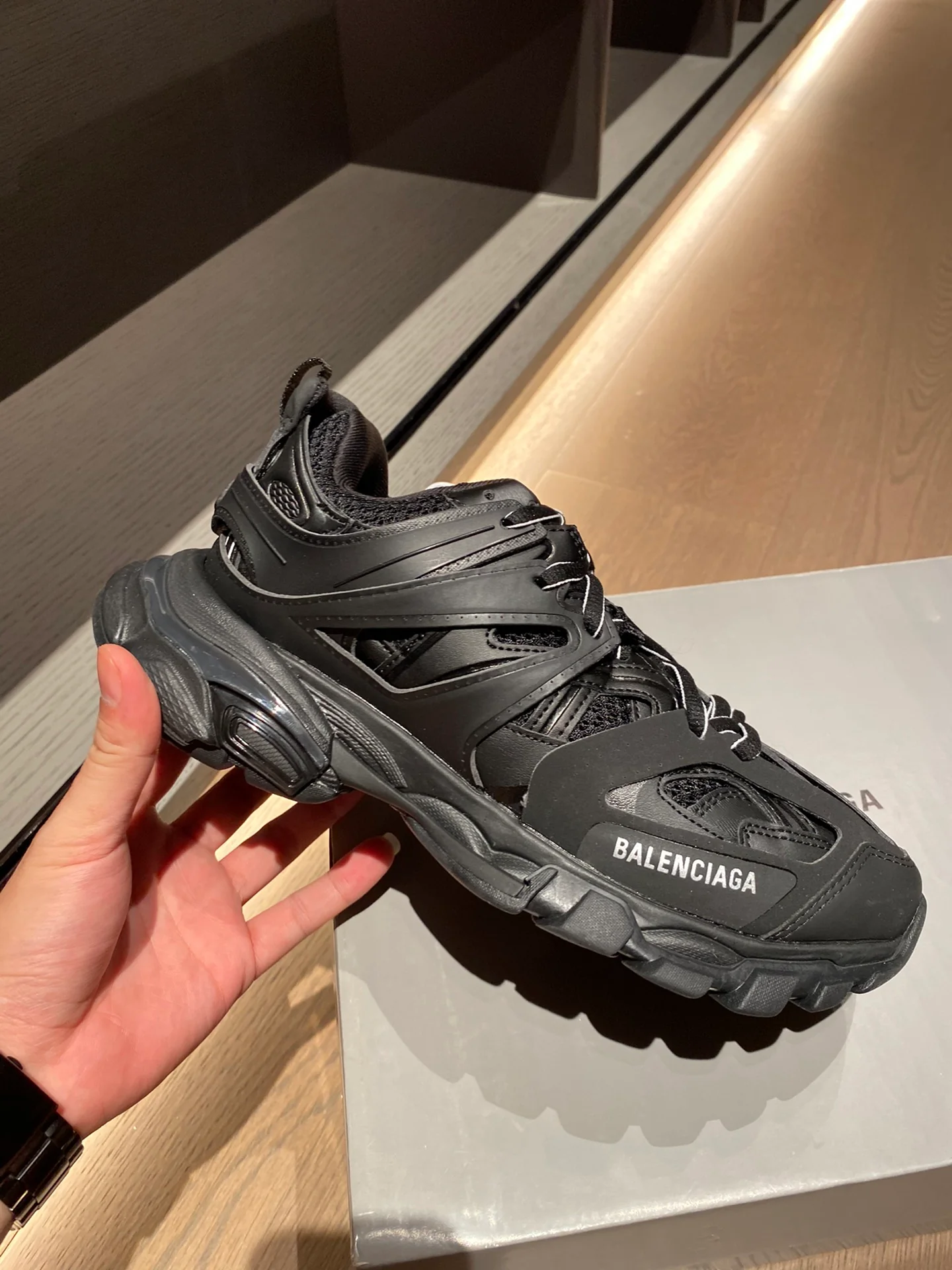 Balenciaga - Папины кроссовки