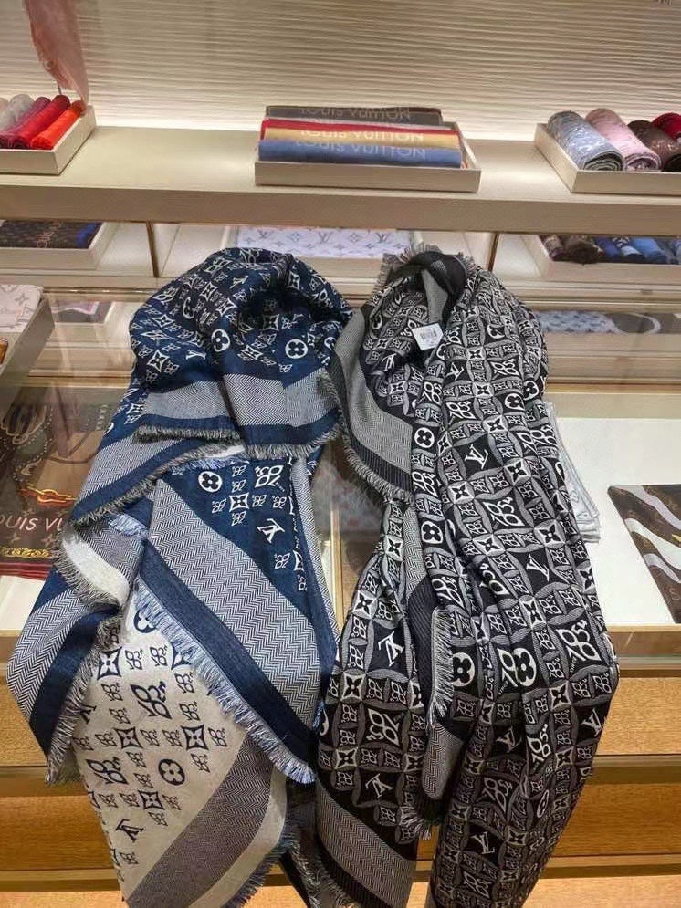 Шаль LV Monogram - 142 см - 5 см