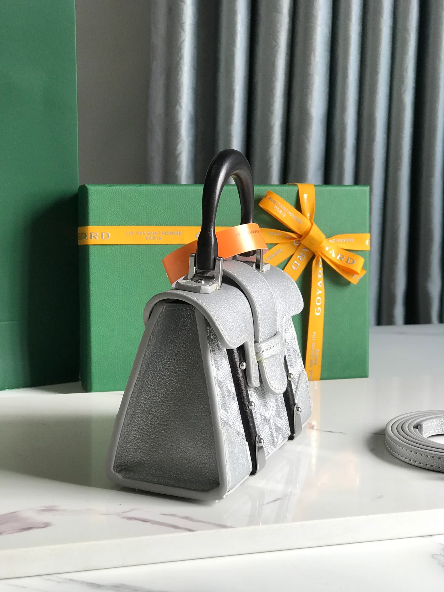 Сумка Goyard Saigon Nano - Серебристый