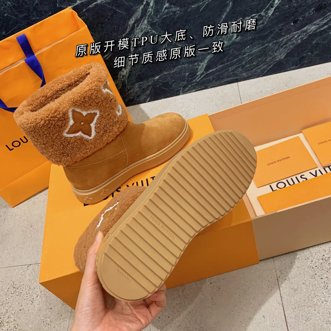 Новинка осенне-зимней коллекции LV 2022 — Снежные сапоги из натуральной овчины — Коричневые