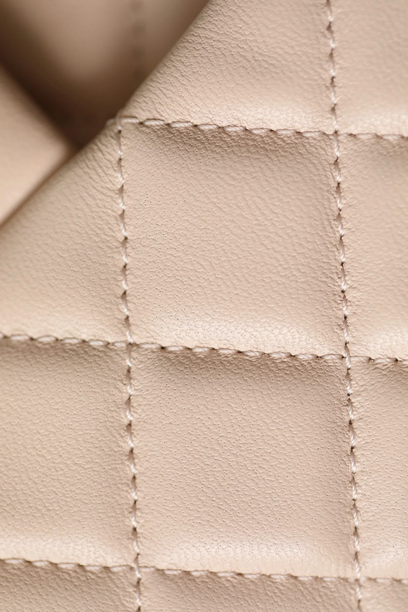 Chanel - Сумка-клатч Golden Globe Square Flap Bag - 18 см - Овечья кожа - 3