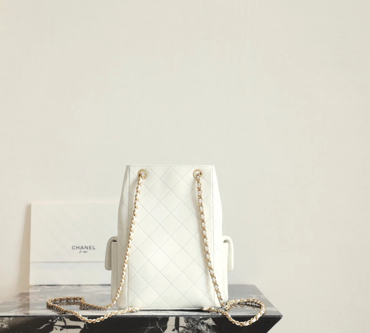 Рюкзак Chanel 25c на завязках - белый