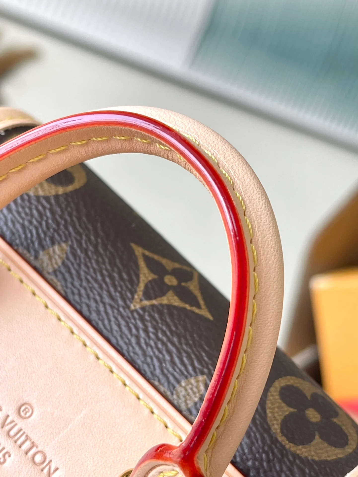 m46932-LV-excursion-backpack