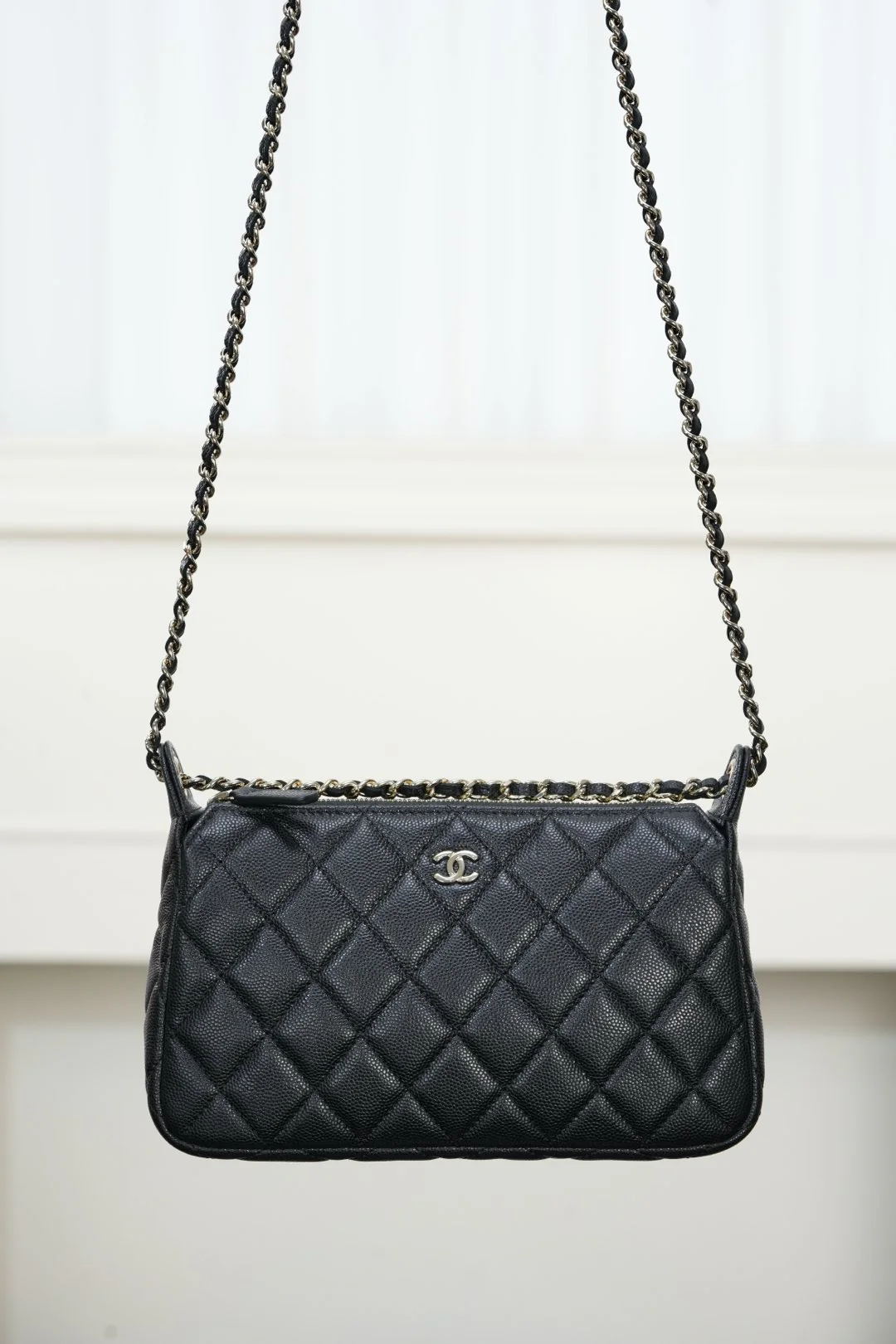 Chanel - Сумка Hidden Mahjong - Черная с золотой фурнитурой