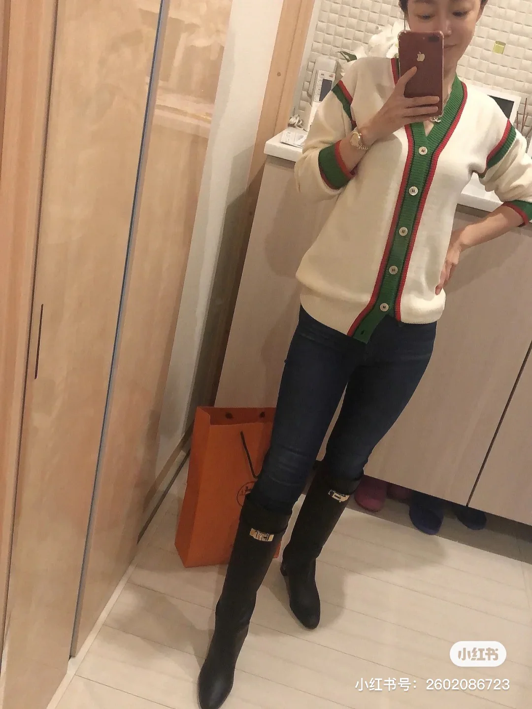 Новинка сезона осень/зима 2022 от Hermes - Ботинки Kelly с тиснением - Черные