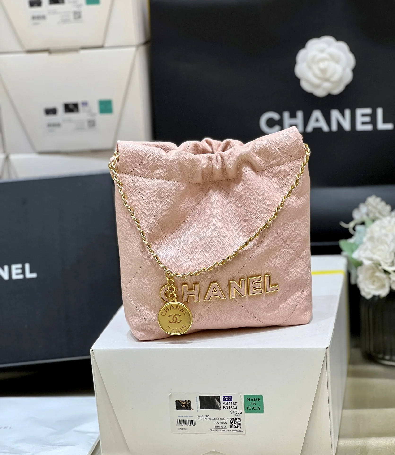 Мини-сумка Chanel Mini 22, лимитированная серия, мусорный мешок - розовый.