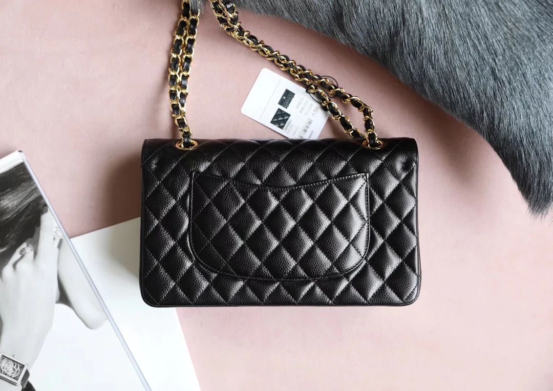 Chanel - Икра - Сумка CF - Черная с золотой фурнитурой - 25 см