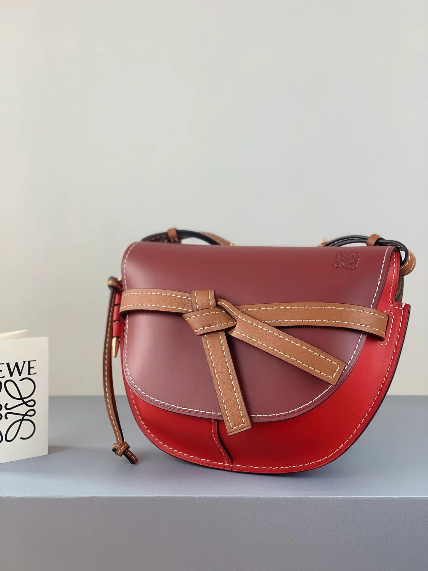 Loewe-gate-small-20x19x11-5-cm-4