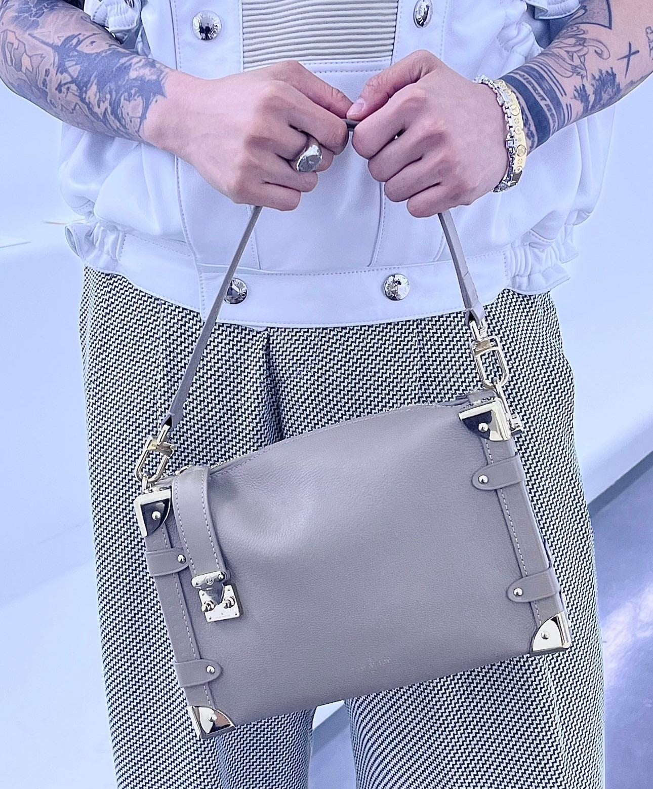 m83080-LV-side-trunk-pm chain bag-brown-1