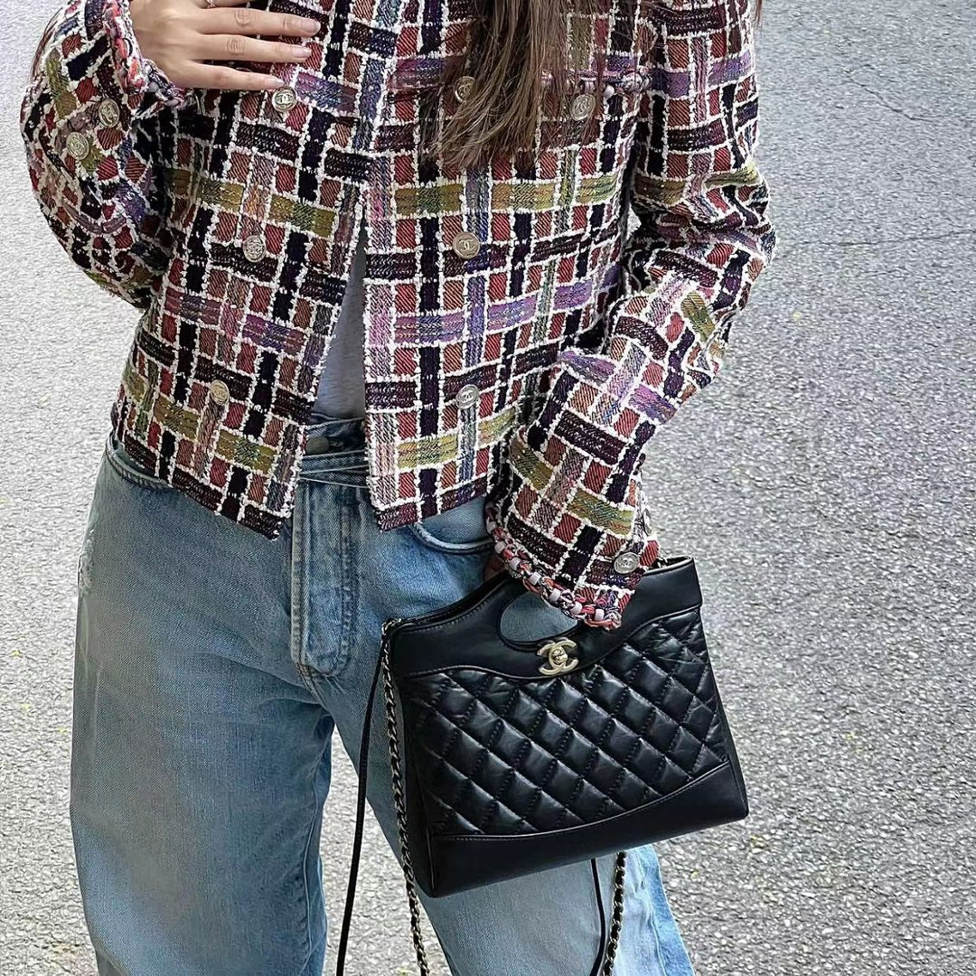 Коллекция Chanel Pre-Fall 2023 - сумка 31bag - черная - мини