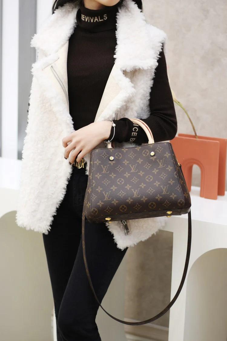 m41055-LV-montaigne-mm-small-1