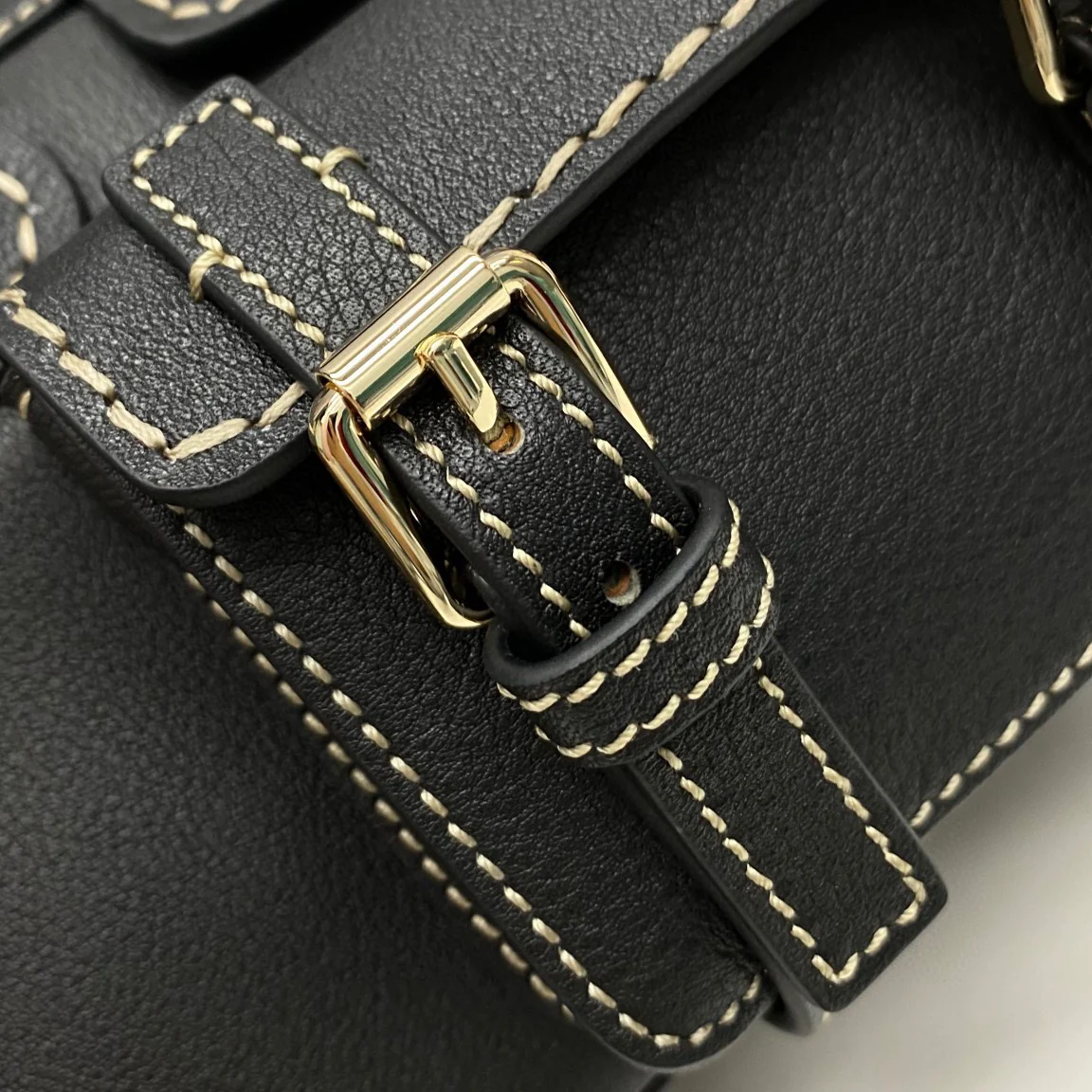 Классическая сумка Chloe - черная