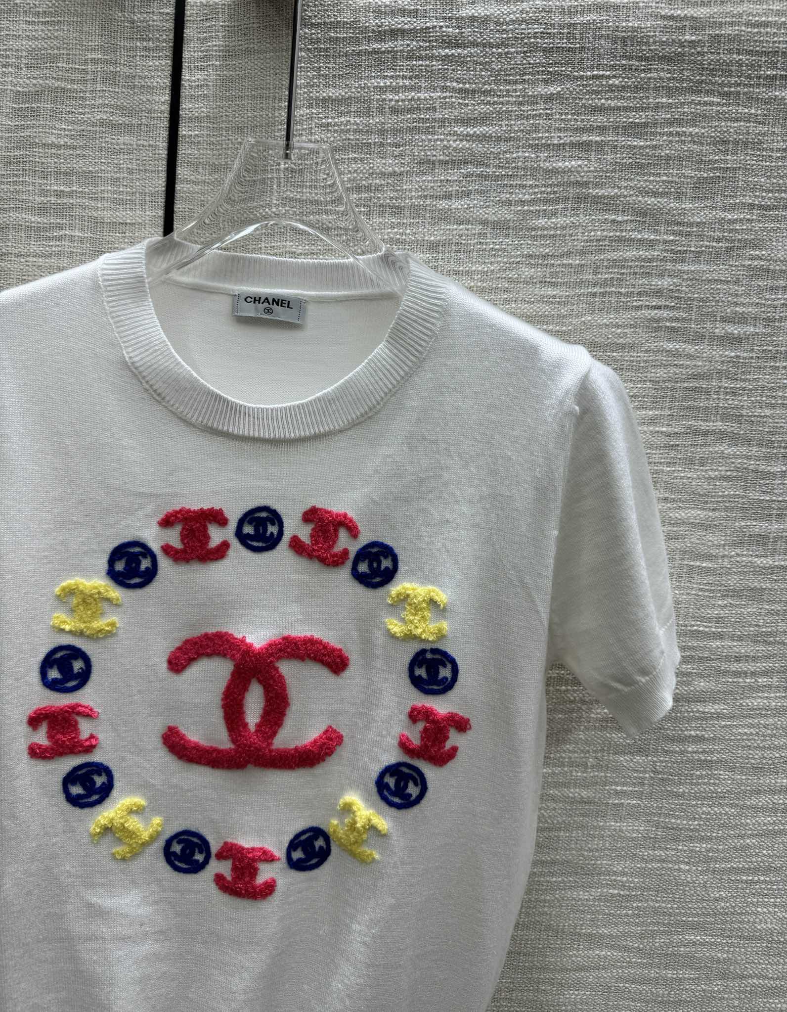 Футболка Chanel 2403 Double C Knit с коротким рукавом - белая - 1 шт.