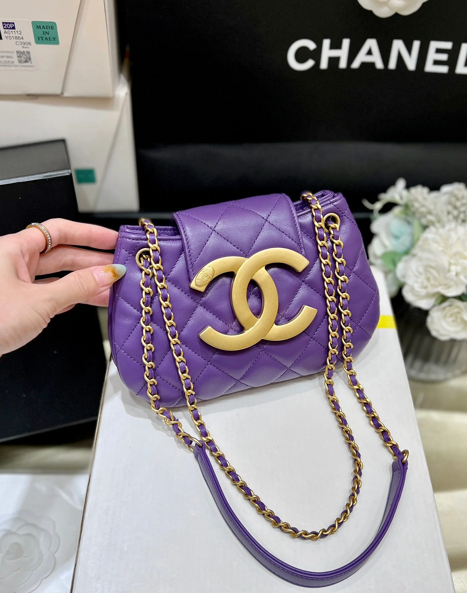 Новая коллекция Chanel ?Ранняя весна? — 24c — Большая ретро-сумка Double C — Мессенджер — Фиолетовая