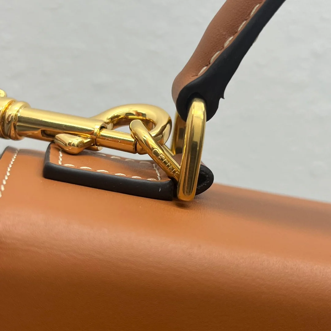 Сумка Celine Box Triomphe - коричневая