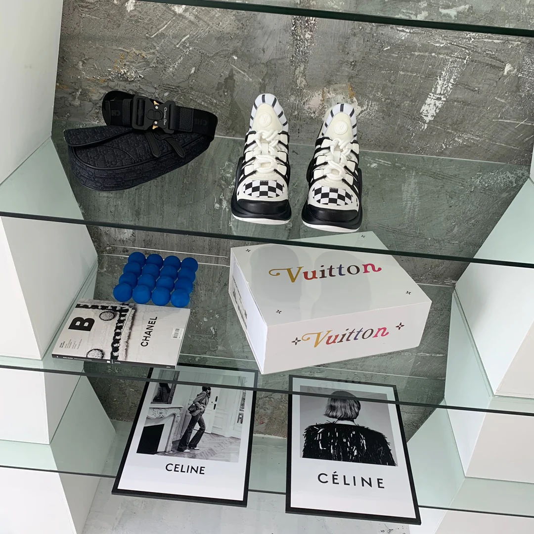 Обувь LV - Массивные кроссовки LV - 16