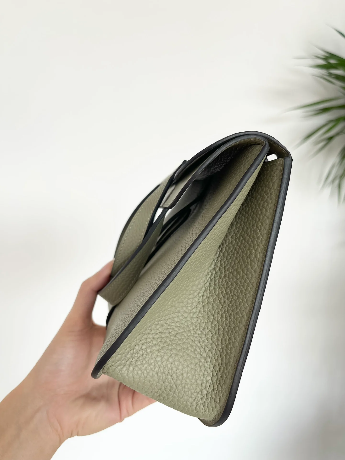 Hermes-halzan-25-sage green-tc-gold buckle