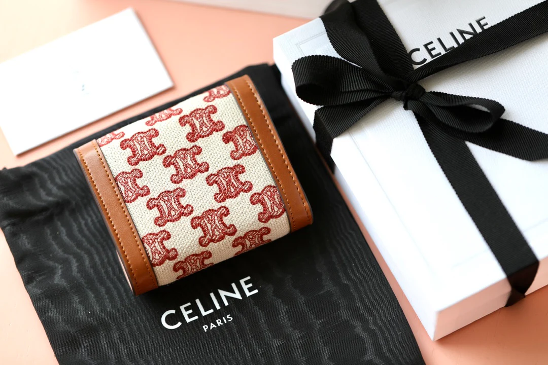 Селин - Маленькая вышивка ?Триумф? - Лисий красный