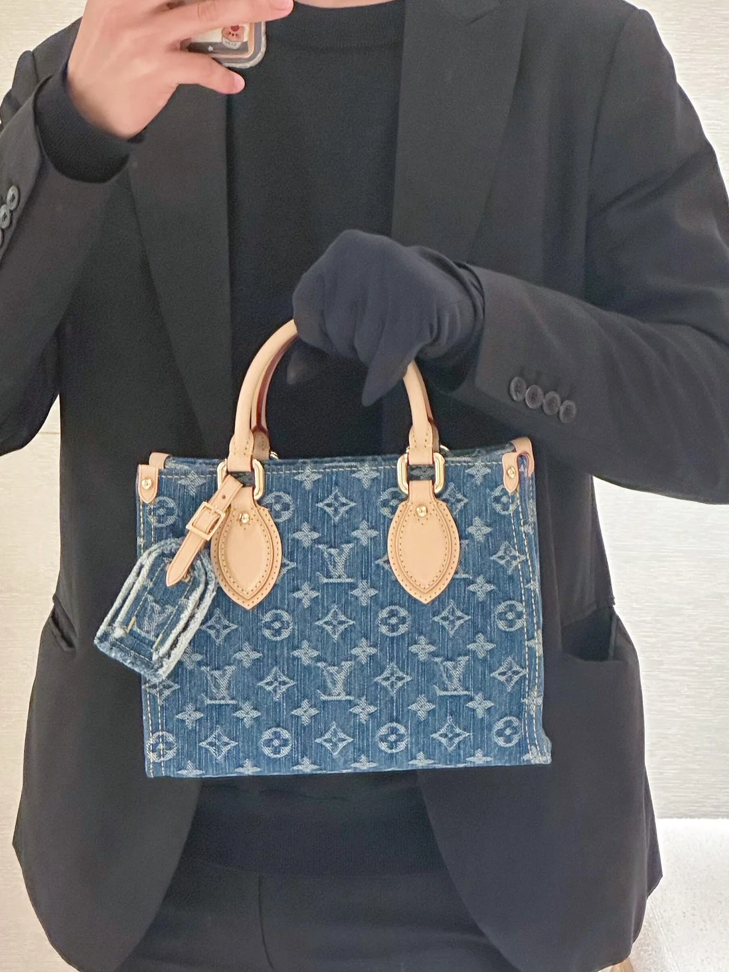 LV-m14633-onthego handbag-small-denim blue