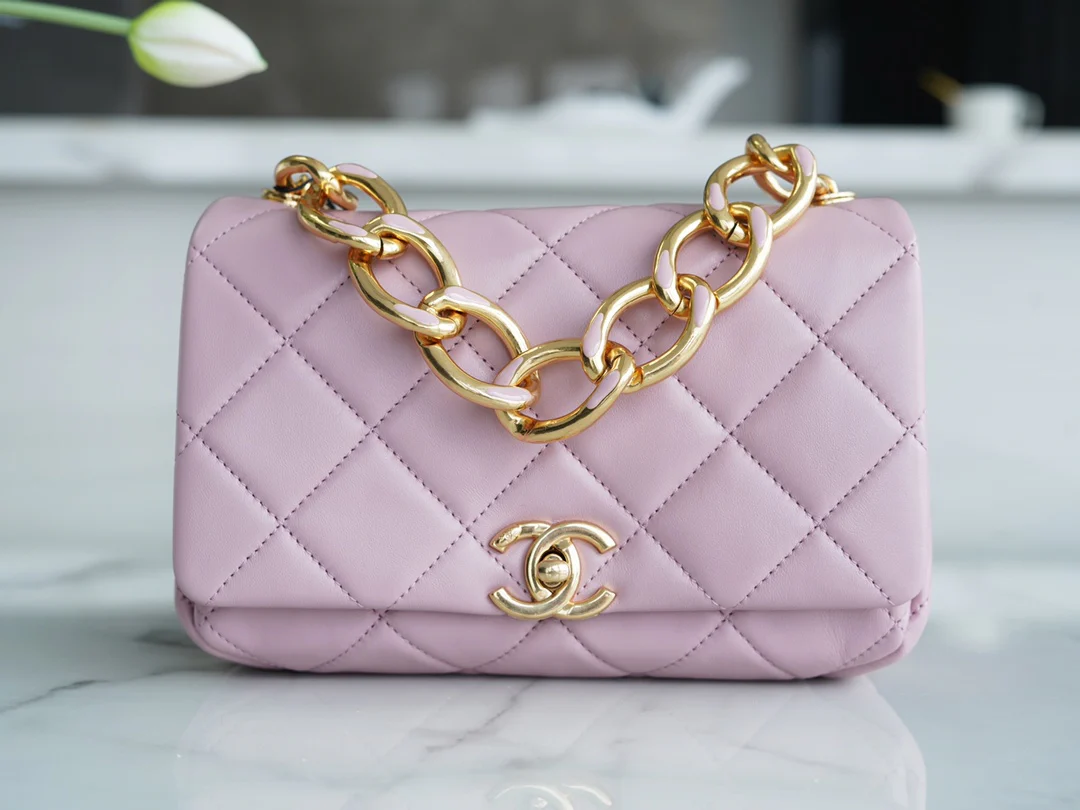 Сумка Chanel 2022 Chunky Chain Flap Bag 21 см