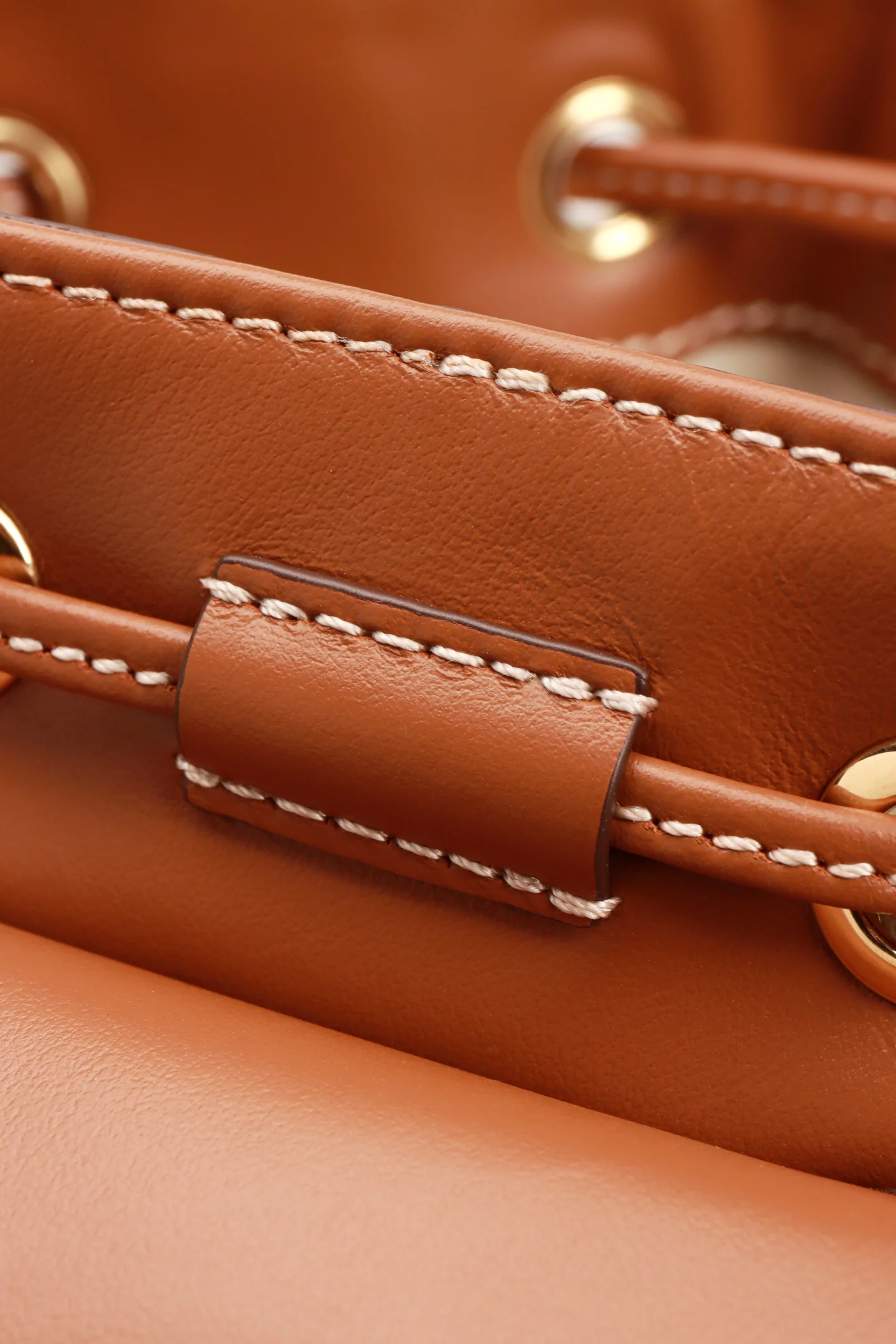 Рюкзак Miu Miu из канваса и кожи, маленький, коньячный.