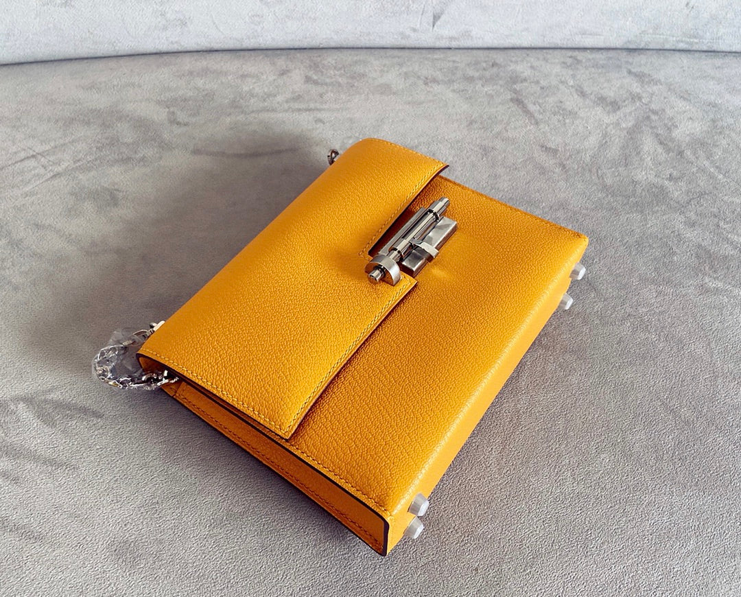 Миниатюрная пряжка Hermes Verrou из козьей кожи 9V солнечно-желтого цвета с серебряным покрытием