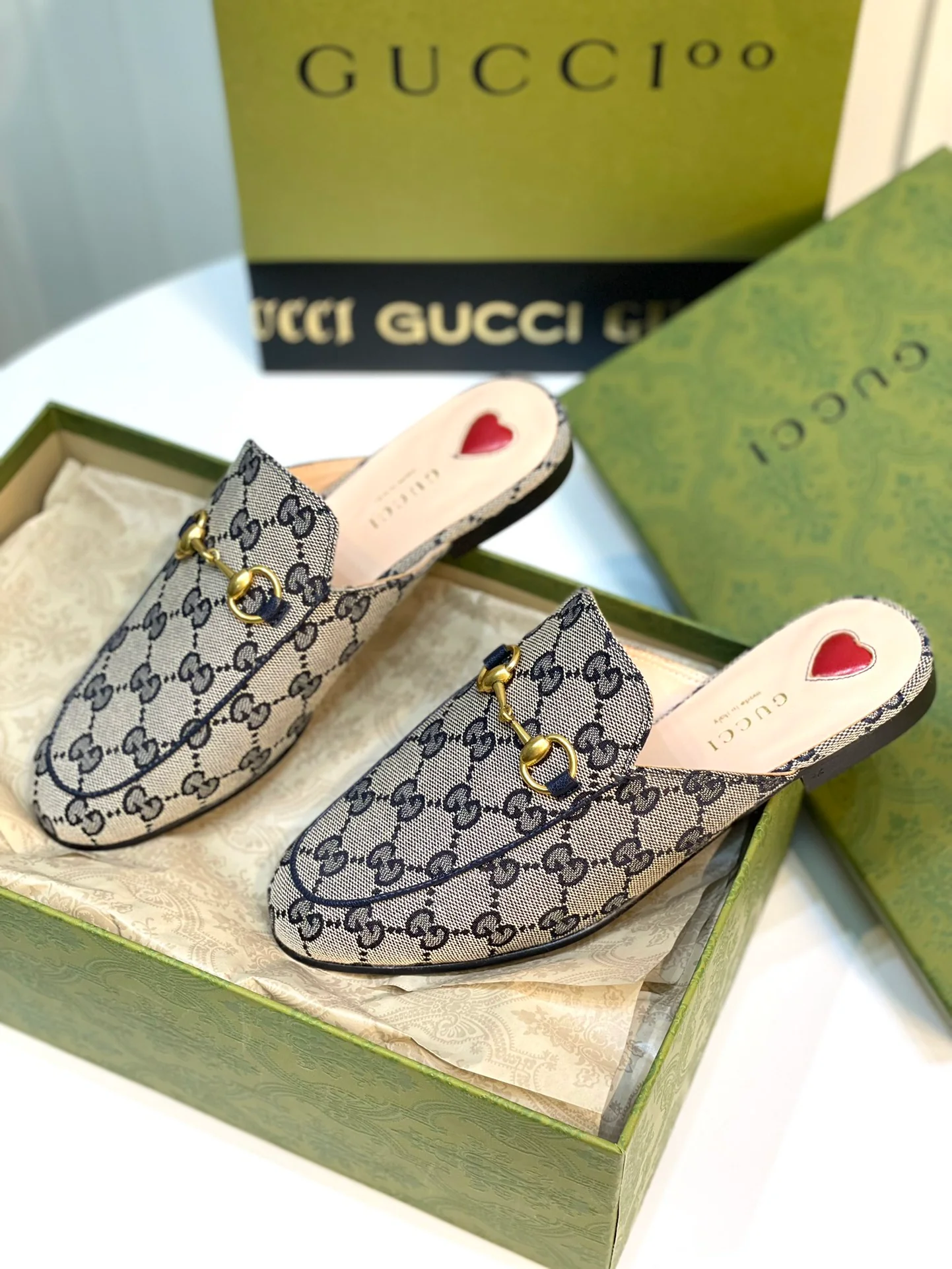 Gucci - Закрытые домашние тапочки