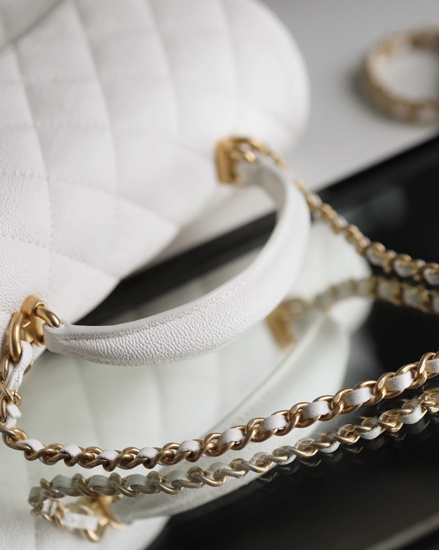 Ручка Chanel Coco (белая)