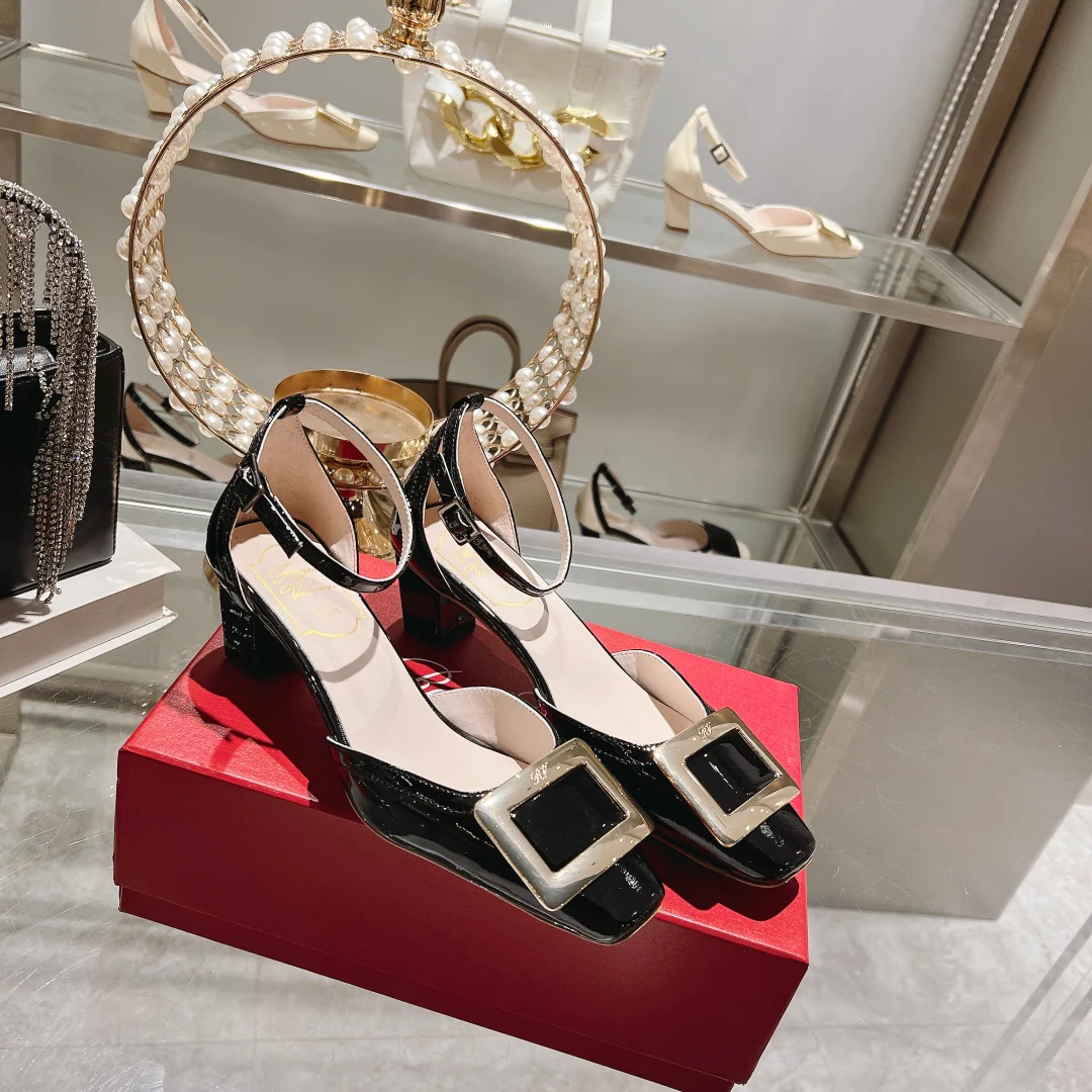 Обувь RV Shoes - Новинка ранней весны 2023 года - Полые сандалии - Черные - 1