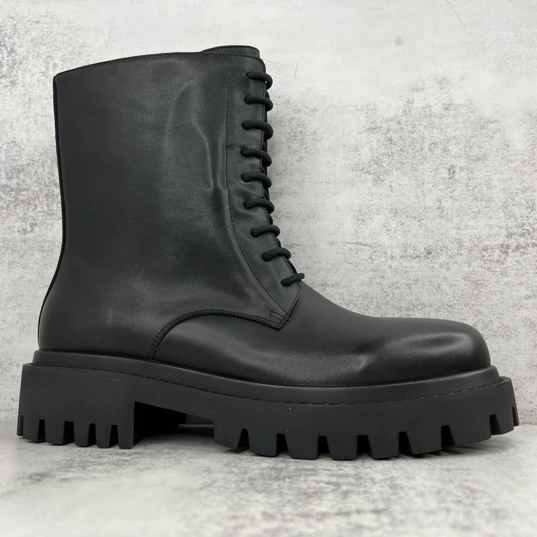 Повседневные ботинки Balenciaga Strike 22s на платформе, шнуровки, полностью кожаные.