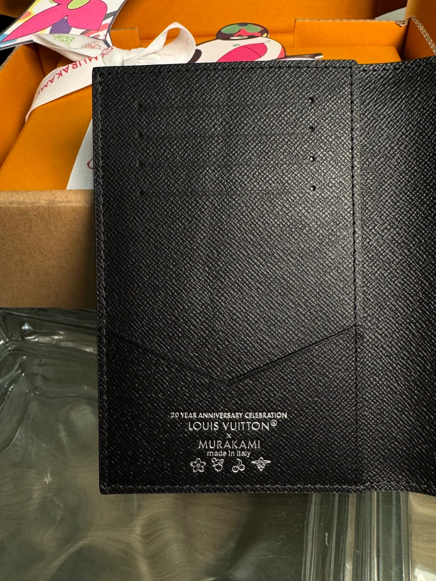 Обложка для паспорта LV-m13414-lvxtm - Радужно-черная