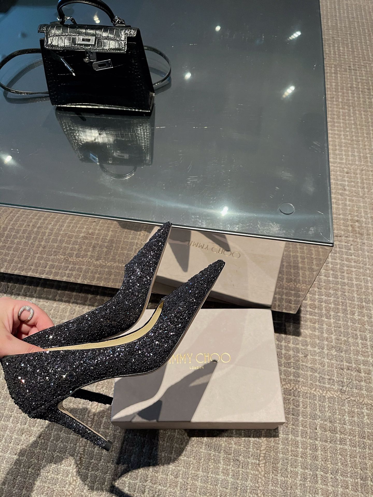 Jimmy - Туфли на высоком каблуке с блестящими жемчужными вставками - Черные - 8 см