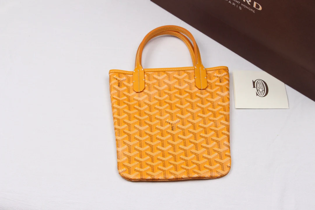 Мини-сумка Goyard