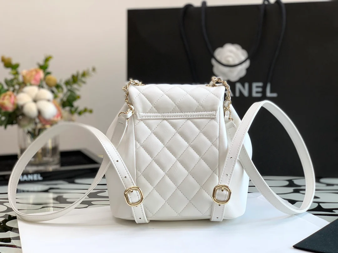 Новая коллекция Chanel ?Ранняя весна 2022? — Рюкзак — 1
