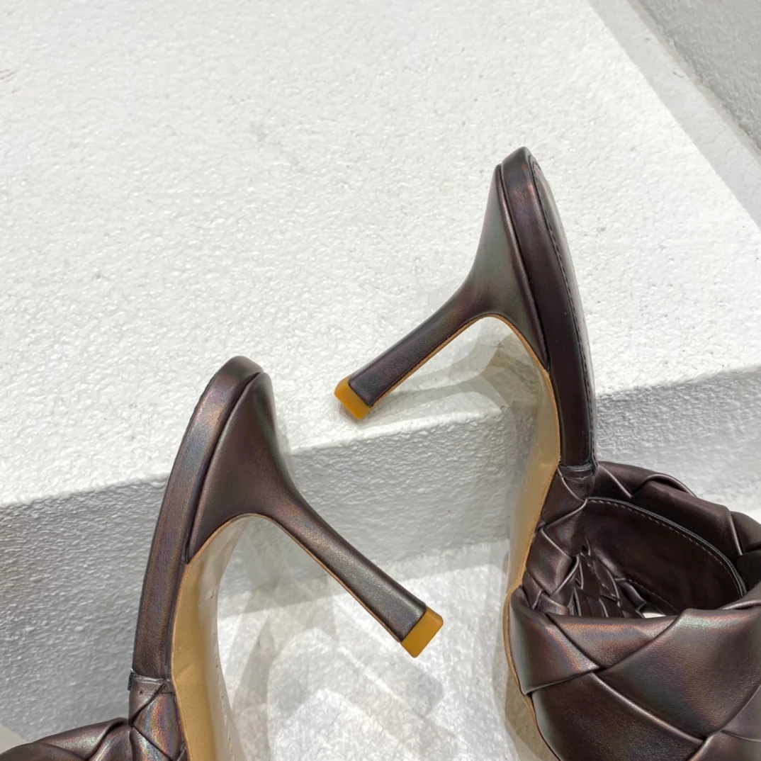 BV - Плетеные сандалии - Бронза