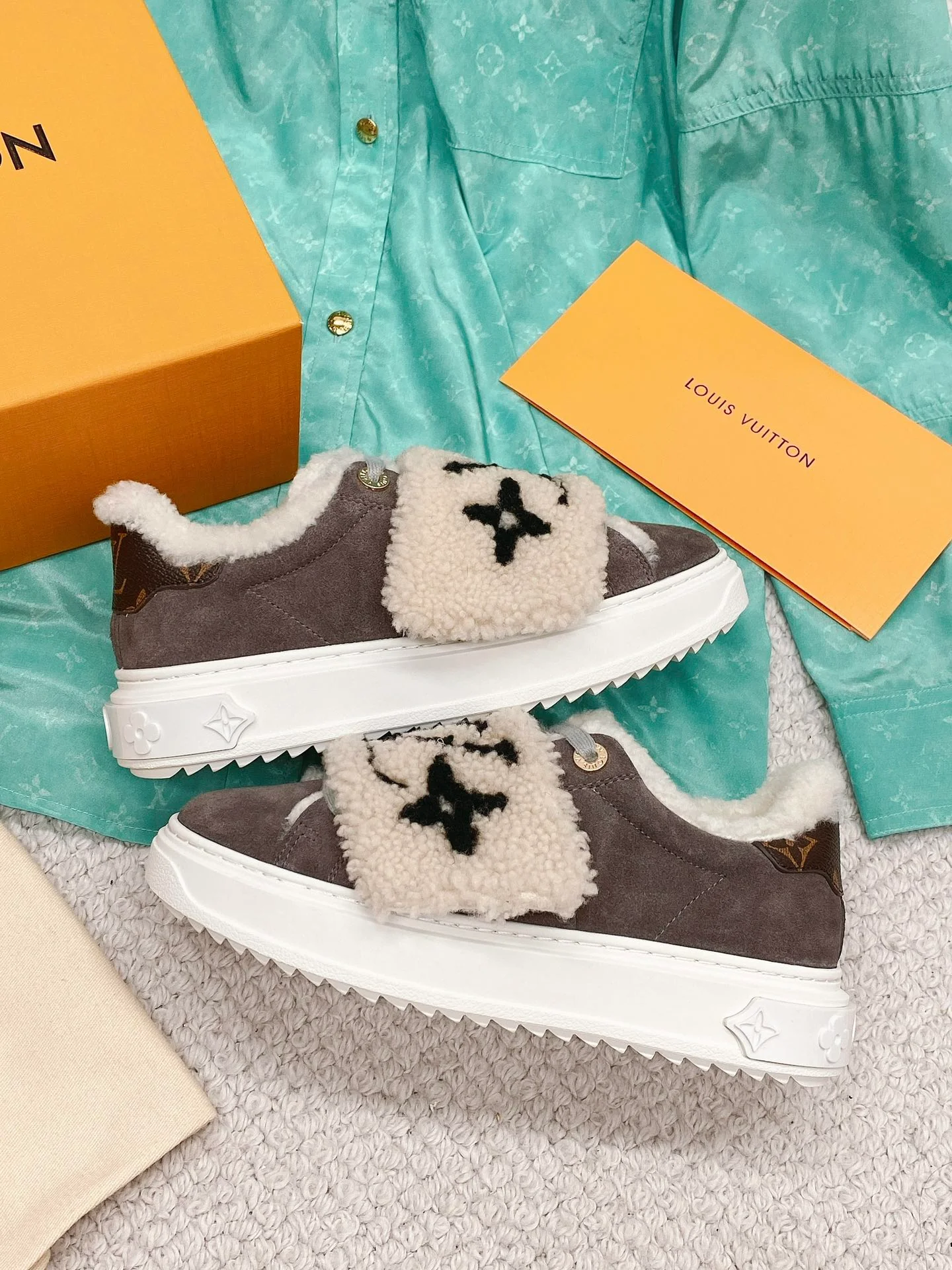 Новинка сезона осень/зима 2022 — повседневные туфли на платформе из овечьей шерсти — коричневые.