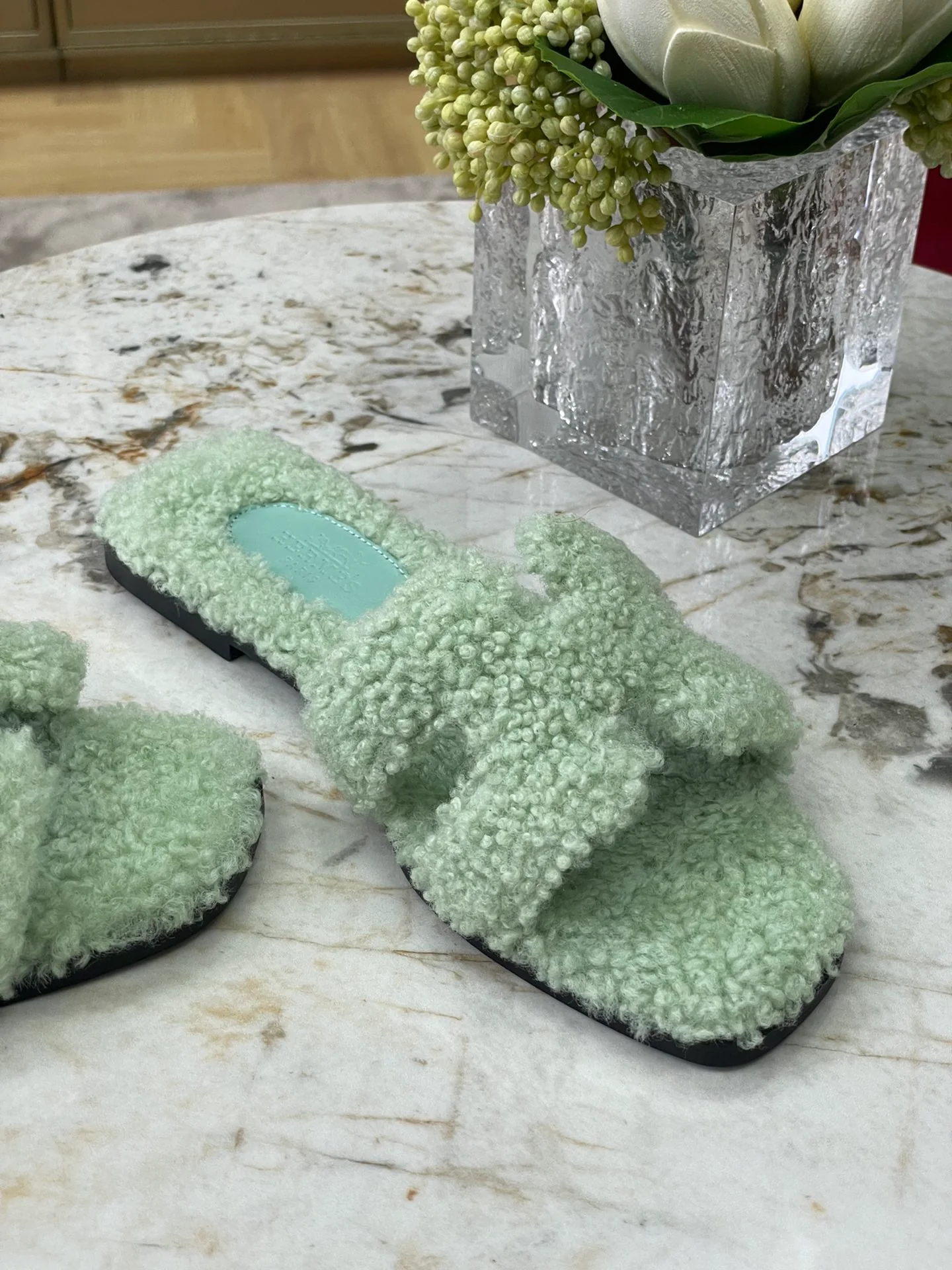 Hermes - Новинка сезона осень/зима 2022 - Меховые тапочки