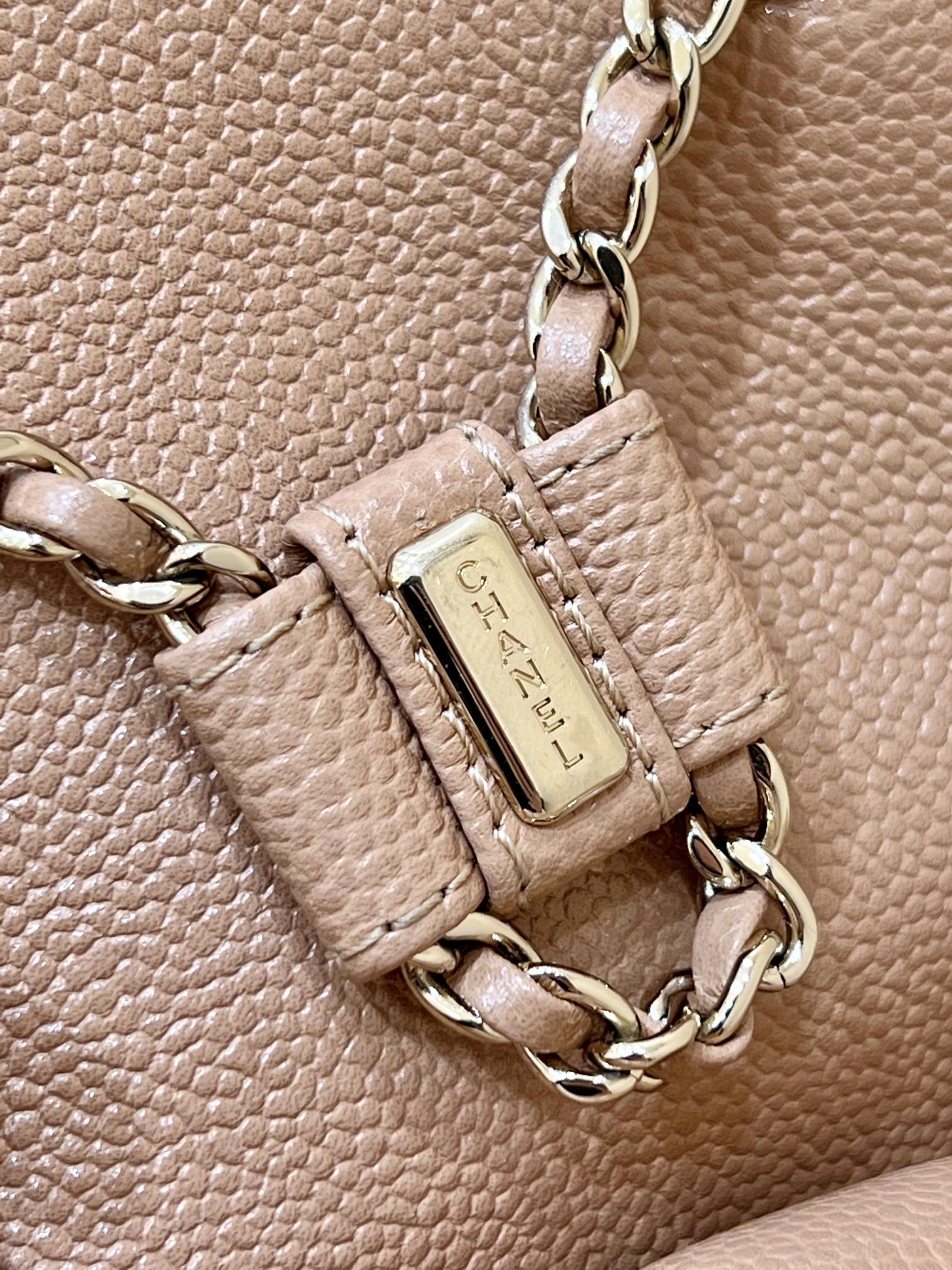 Коллекция Chanel Весна/Лето 2023 - Duma - Кожаный рюкзак ?Личи? - Абрикосовый