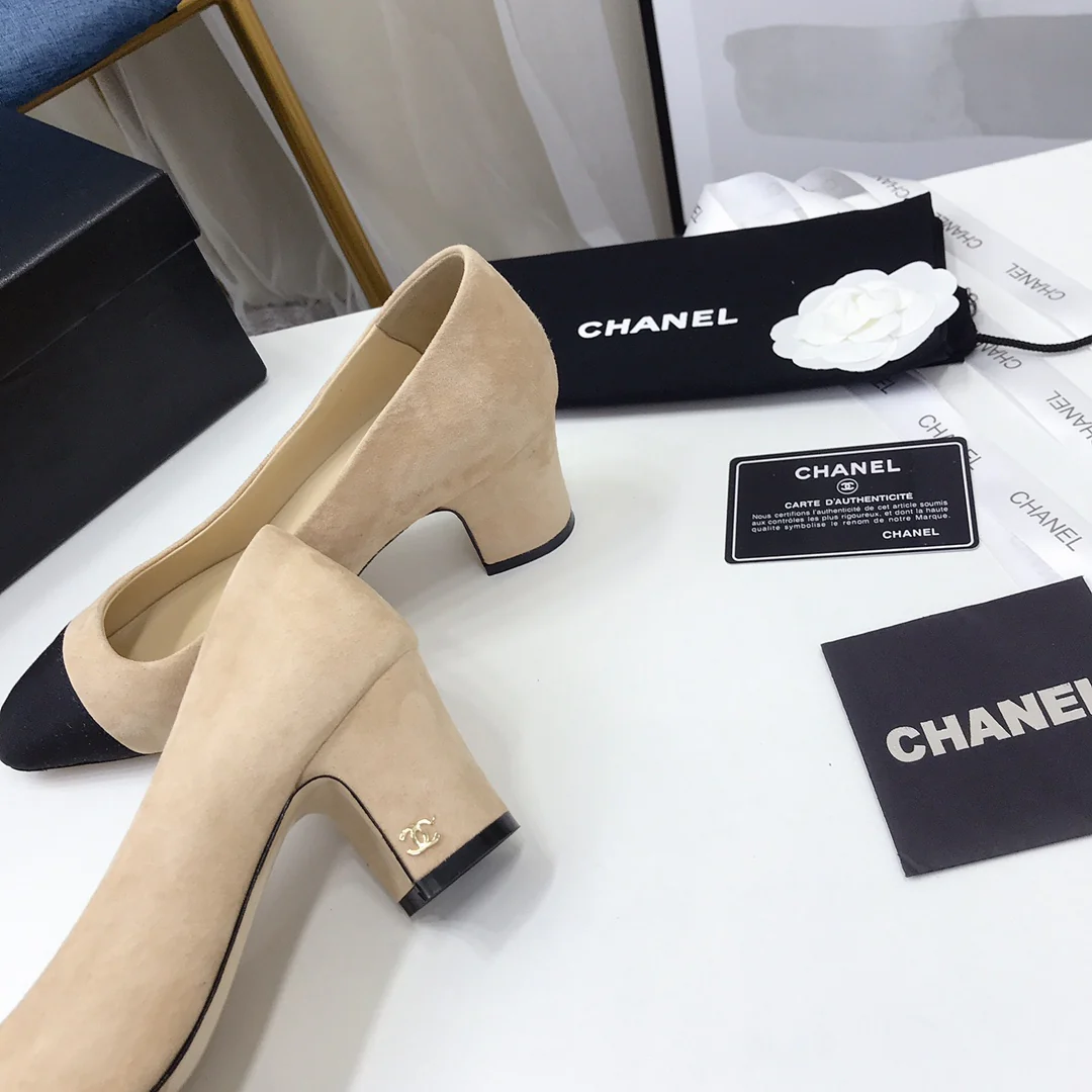 Туфли Chanel на массивном каблуке - Коллекция Métiers d'Art - Абрикос