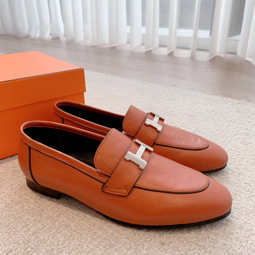 Hermes Весна/Лето 2023: Новый цвет - Кожаные туфли H - Верблюжий