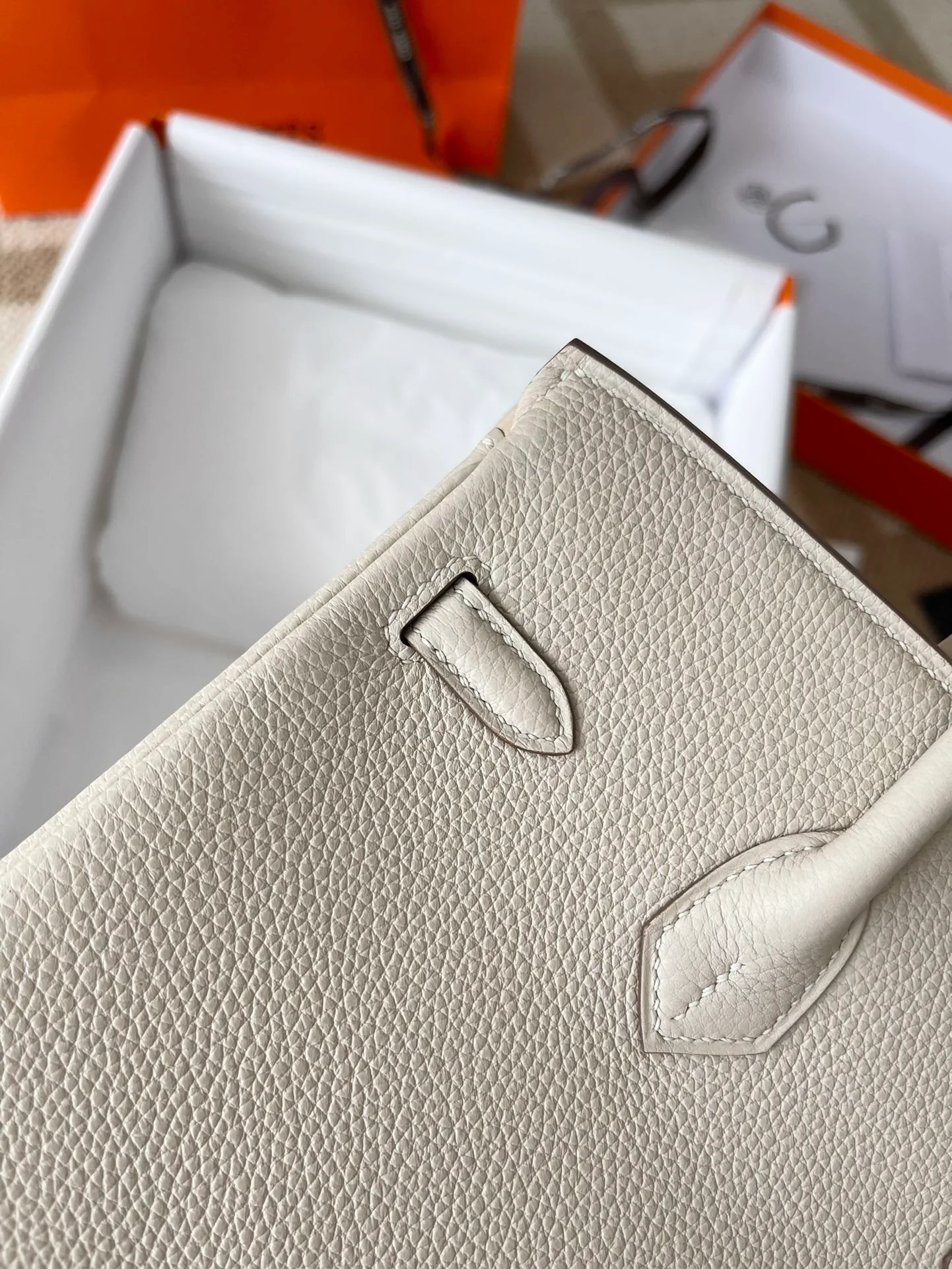 Сумка Hermes Birkin 25 Togo Milkshake White с серебряной пряжкой