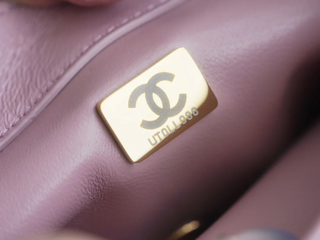 Сумка Chanel 2022 Chunky Chain Flap Bag 21 см