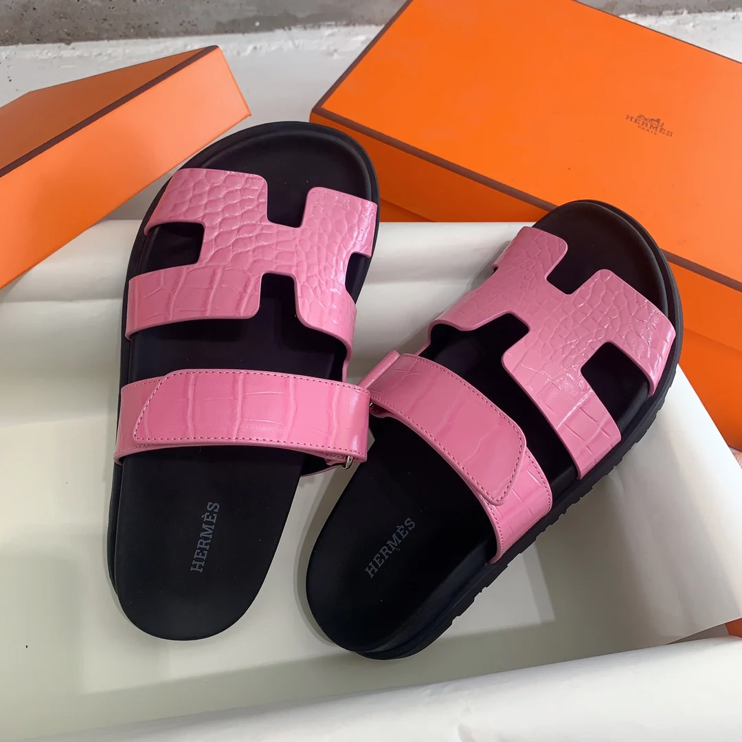 Тапочки Hermes из крокодиловой кожи - розовые