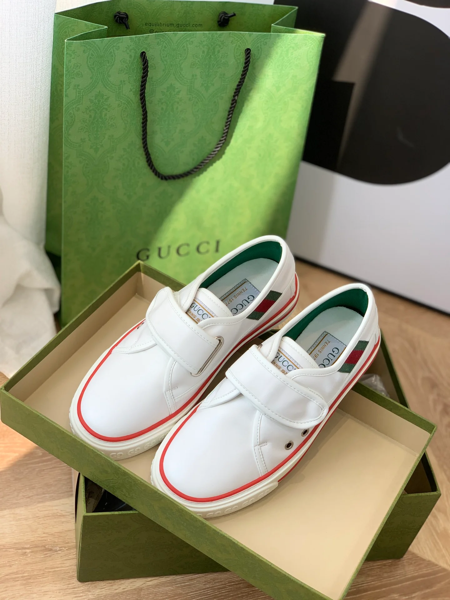 Белые парусиновые кеды Gucci