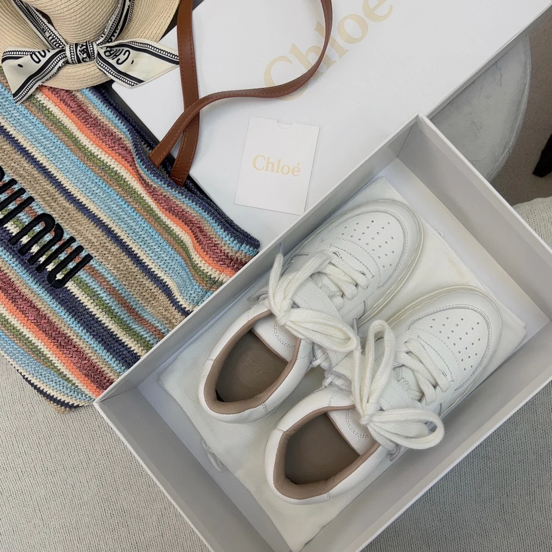 Спортивные кроссовки Chloe-Lauren серии Velcro - белые.