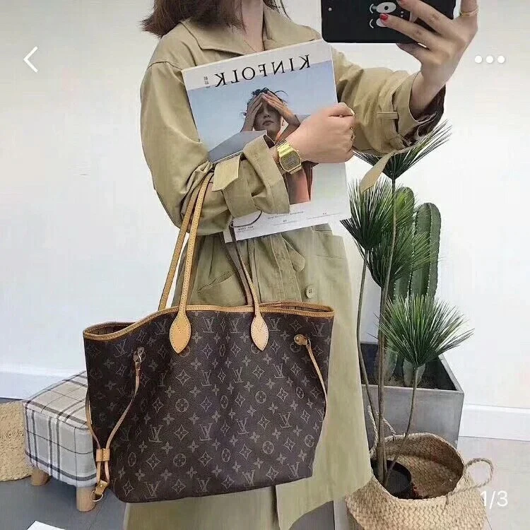 Сумка LV Neverfull — фото на теле.