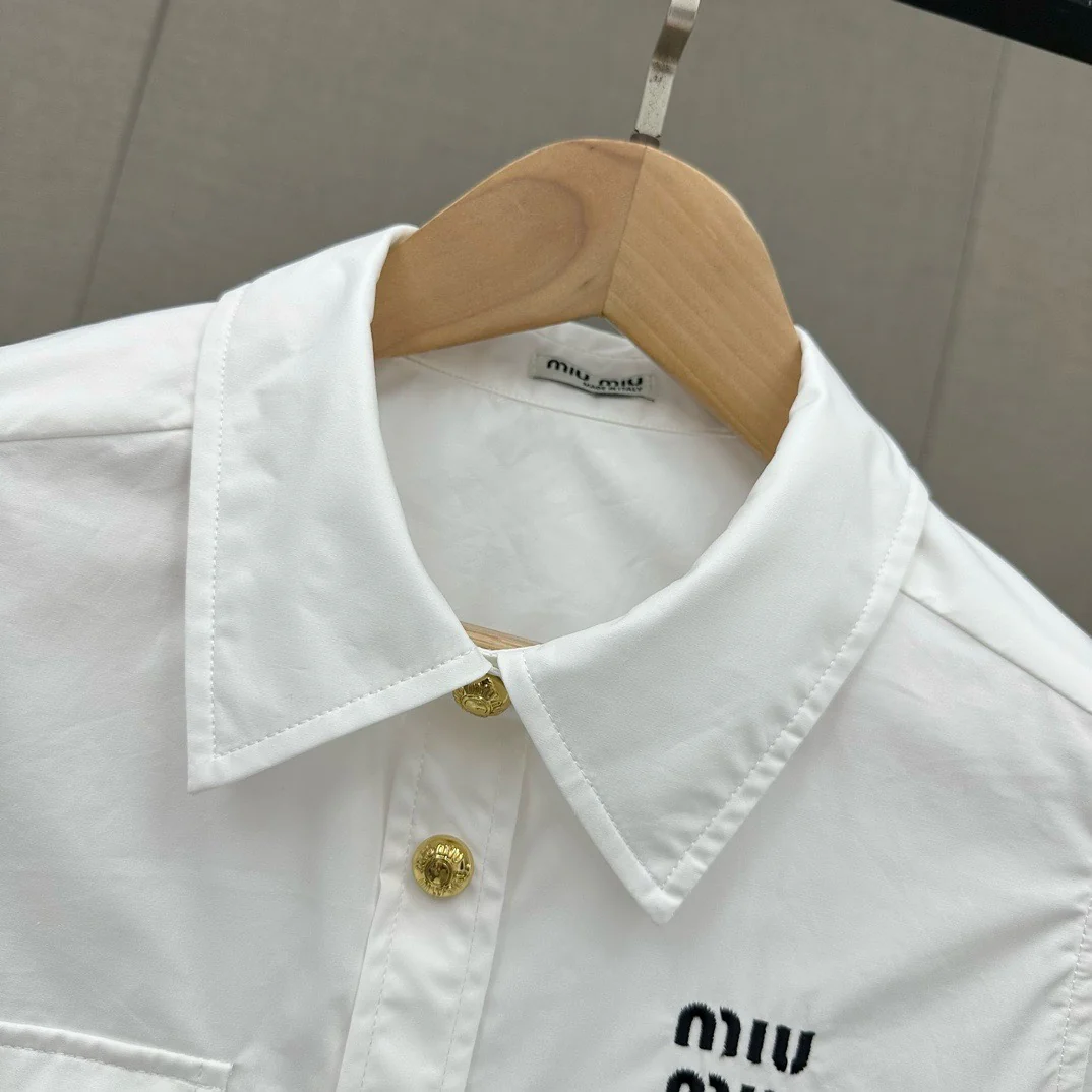 Miu Miu - 2404 - Хлопковая футболка с коротким рукавом и вышитыми буквами - Белая