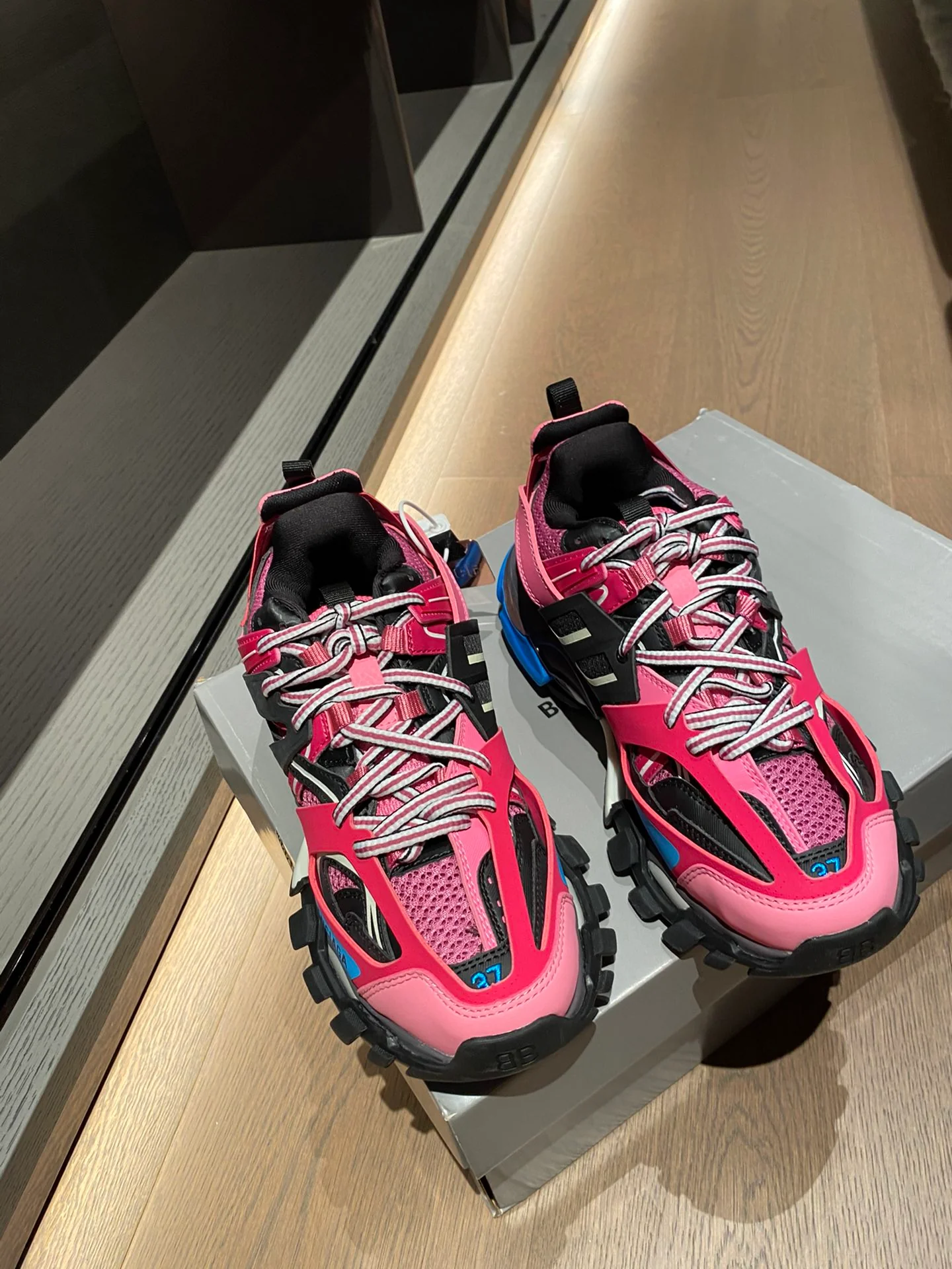 Balenciaga - Dad Shoes - 5